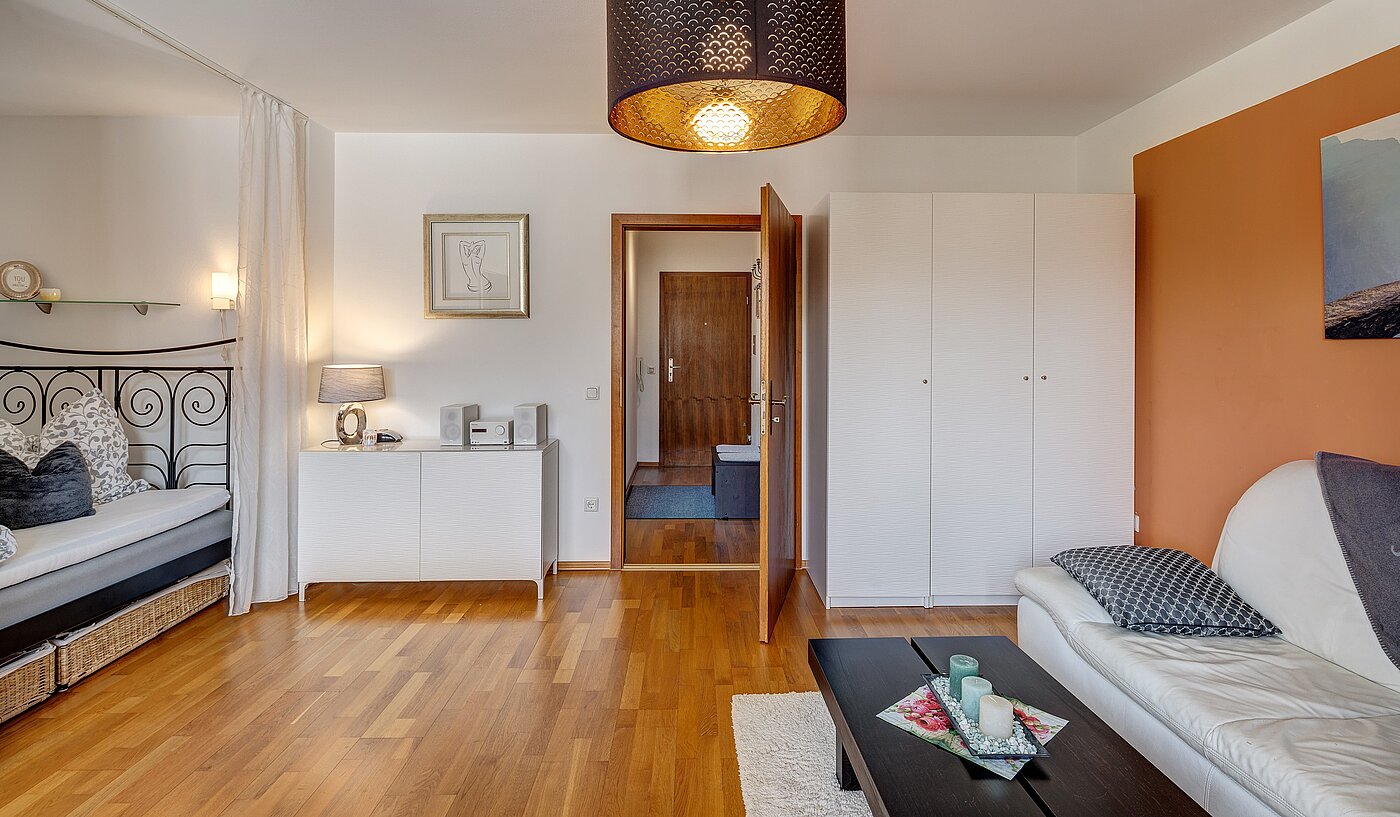 Apartment with 1 room | München-Bogenhausen | 70070 | Hell & gemütlich