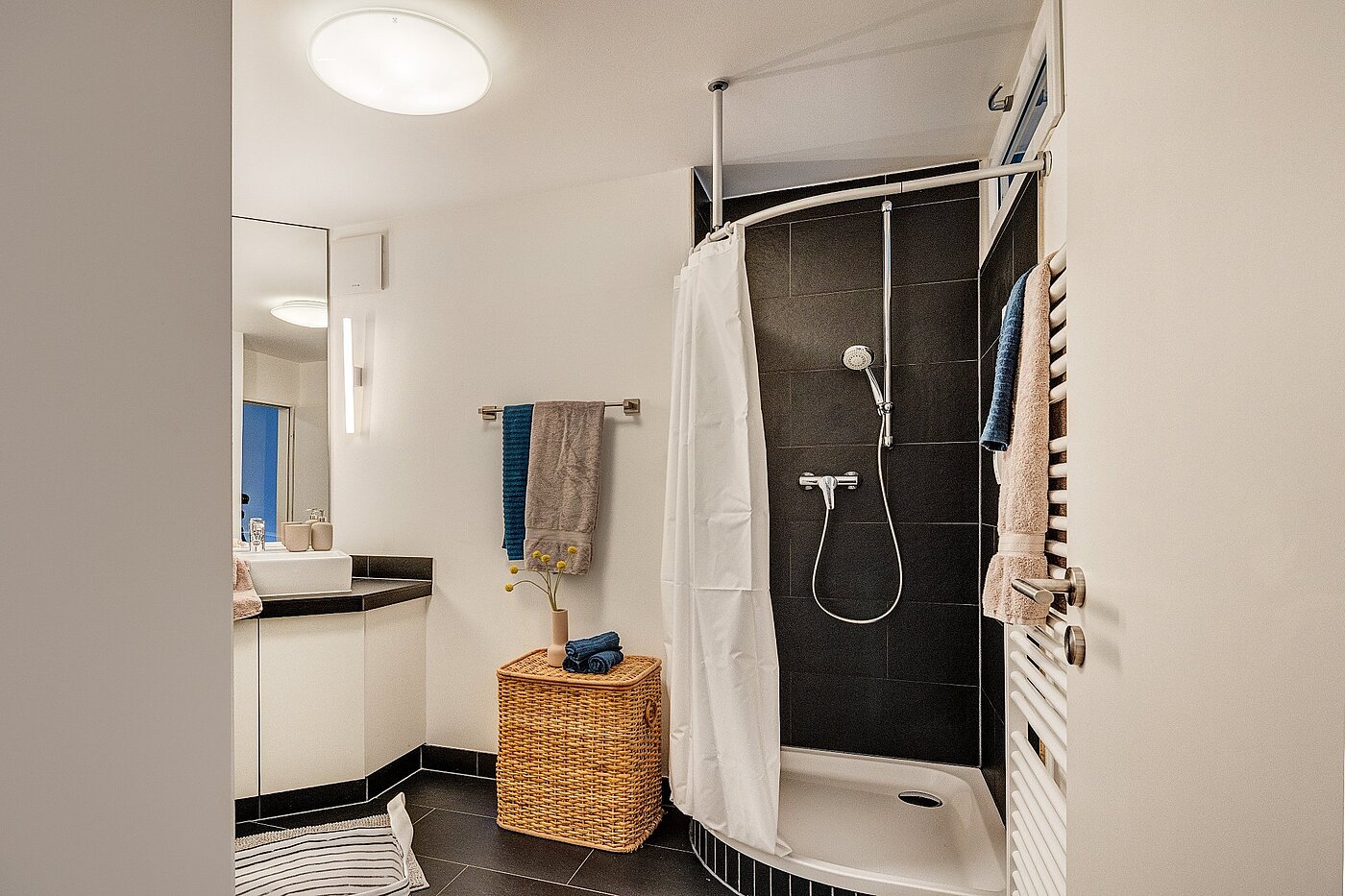 Apartment with 1 room | München-Freimann | 2105ML4 | ...mit Viertelkreisdusche