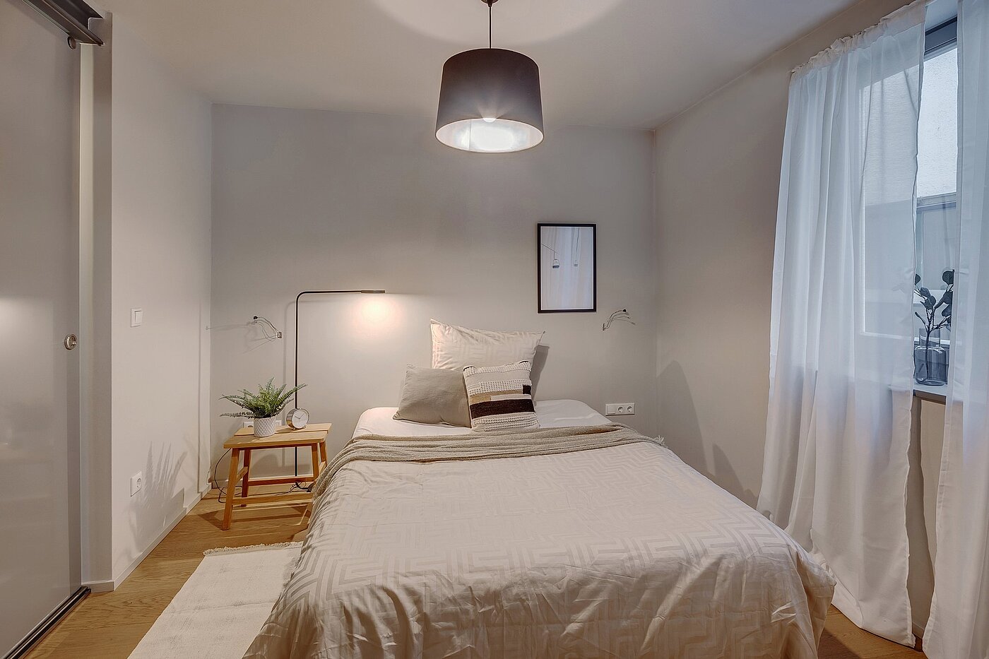 Raised Ground Floor with 2 room | München-Lehel | 2012ML1 | Gemütliches Schlafzimmer...