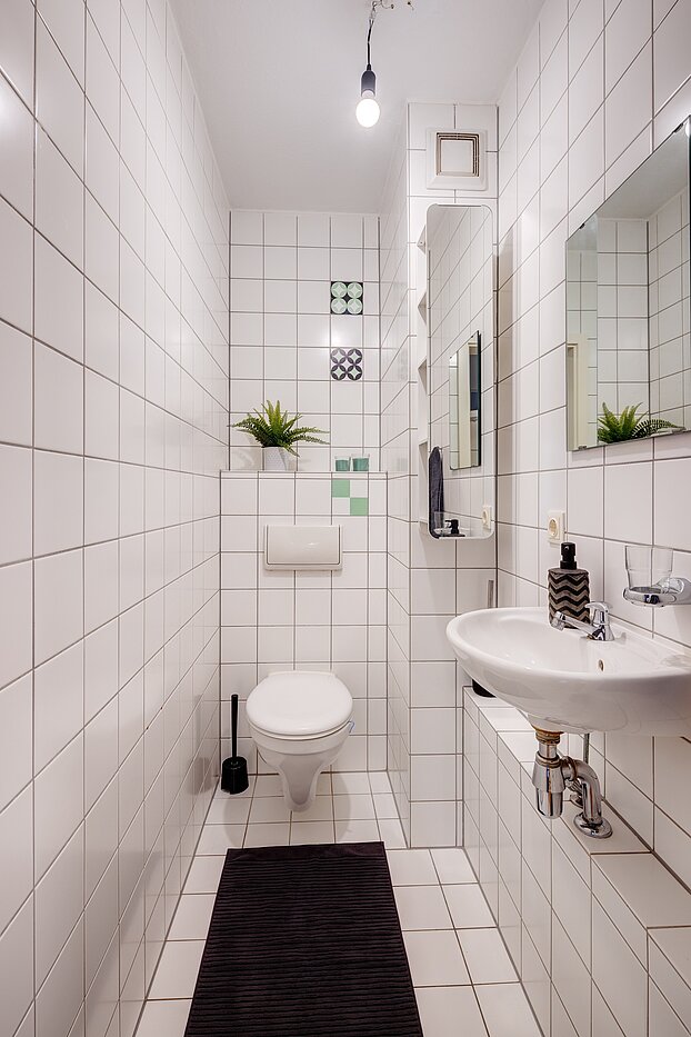 Apartment with 3 room | München-Bogenhausen | 70085 | Separates Gäste-WC