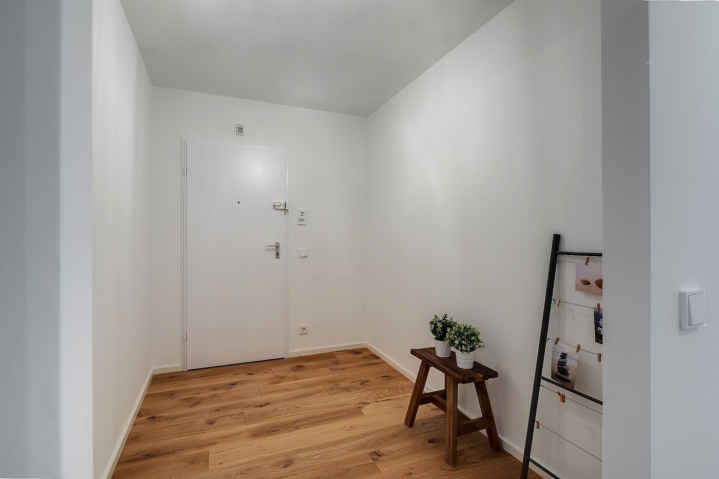 Apartment with 3 room | München-Neuhausen | 1803D7 | Dielenbereich