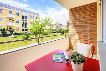 Großhadern: Attractive 3-room apartment - quiet and central - available