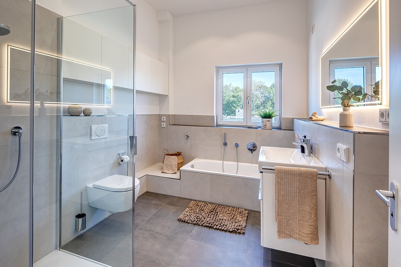 Maisonette with 4 room | München-Obermenzing | 701553 | Helles Bad mit Badewanne...