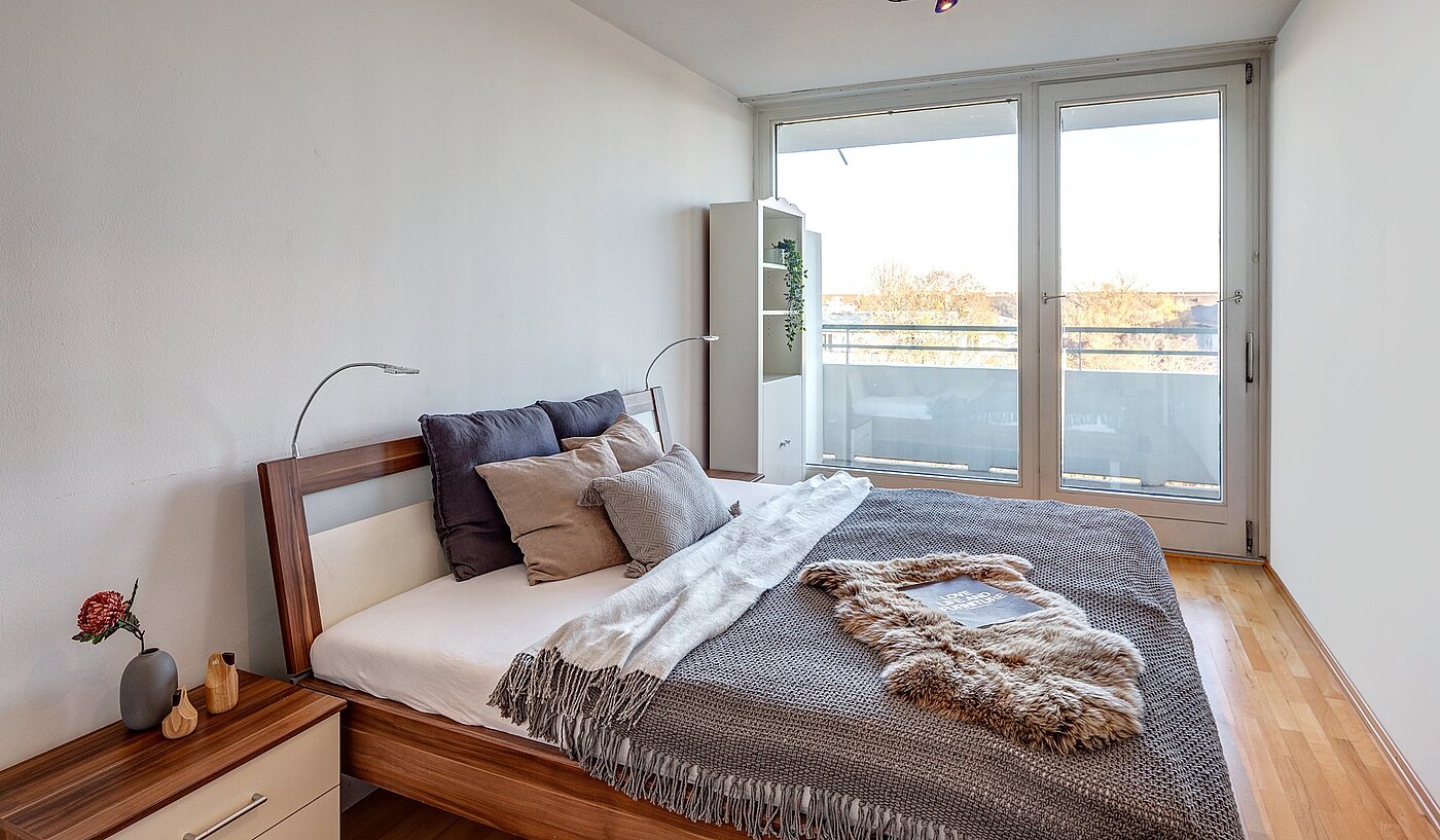 Apartment with 2 room | München-Sendling-Westpark | 2010ML9 | Geräumiges Schlafzimmer...