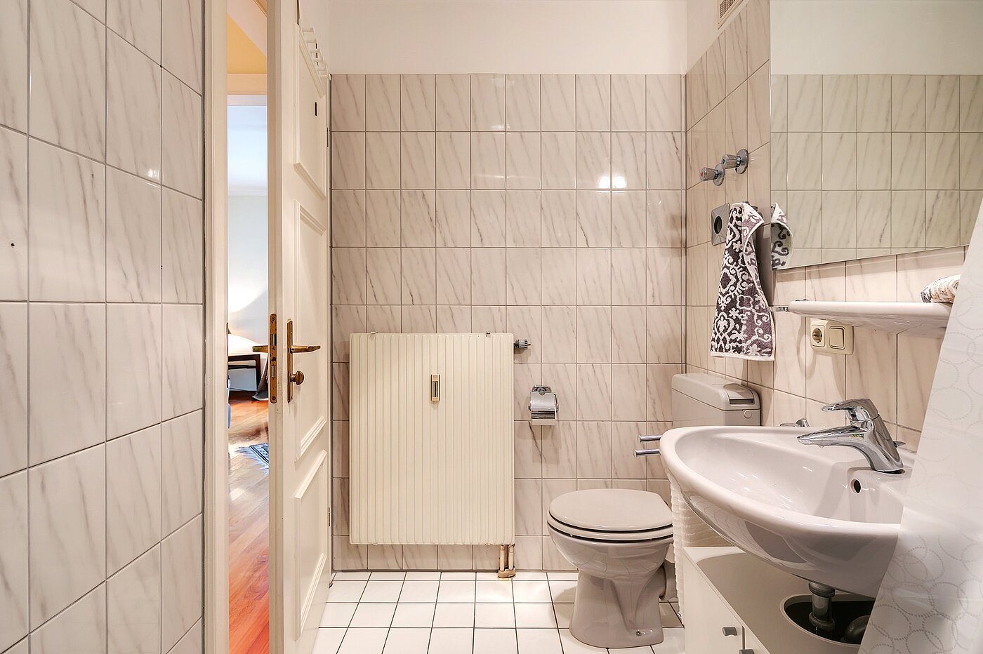 Apartment with 1 room | München-Ludwigsvorstadt | 2108ML5 | Sehr gepflegtes Wannenbad...