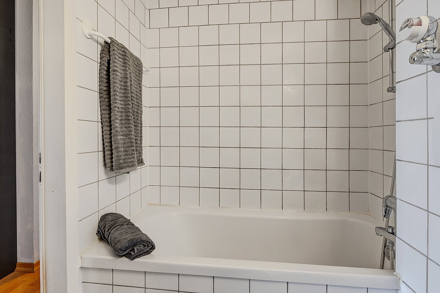Apartment with 1 room | München-Schwabing | 2109ML1 | ...Badewanne