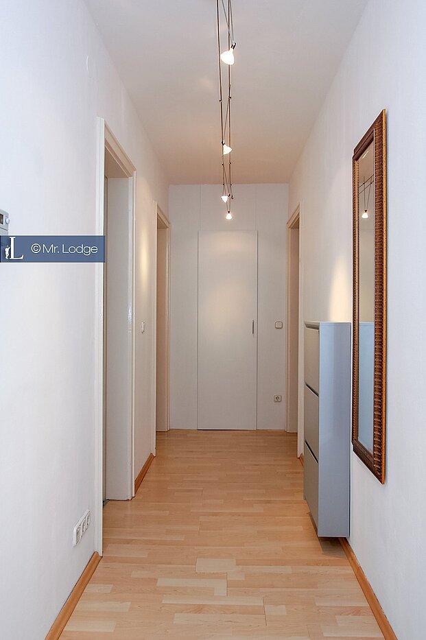 Apartment with 2 room | München-Isarvorstadt | 1709ML2 | Flur mit Einbauschrank