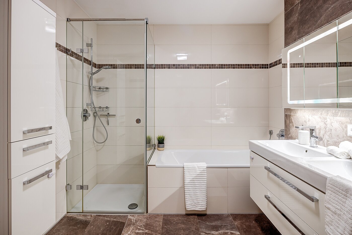 Ground floor apartment with 3 room | Wolfratshausen | 2208ML1 | ...Dusche und Badewanne