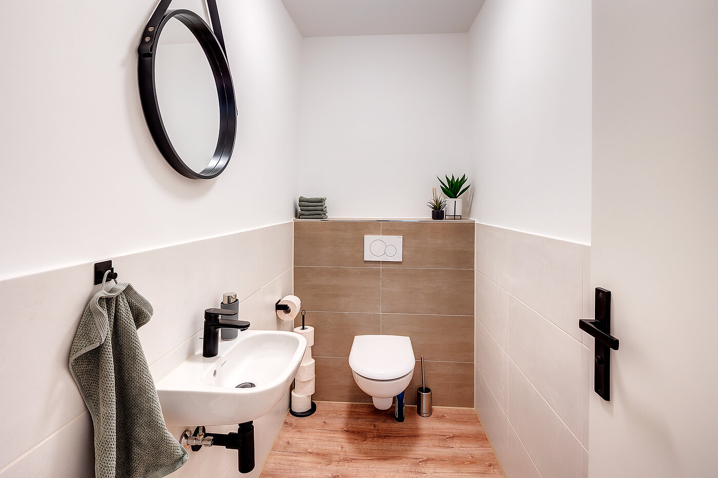 Apartment with 3 room | Unterhaching | 70421 | Gästetoilette