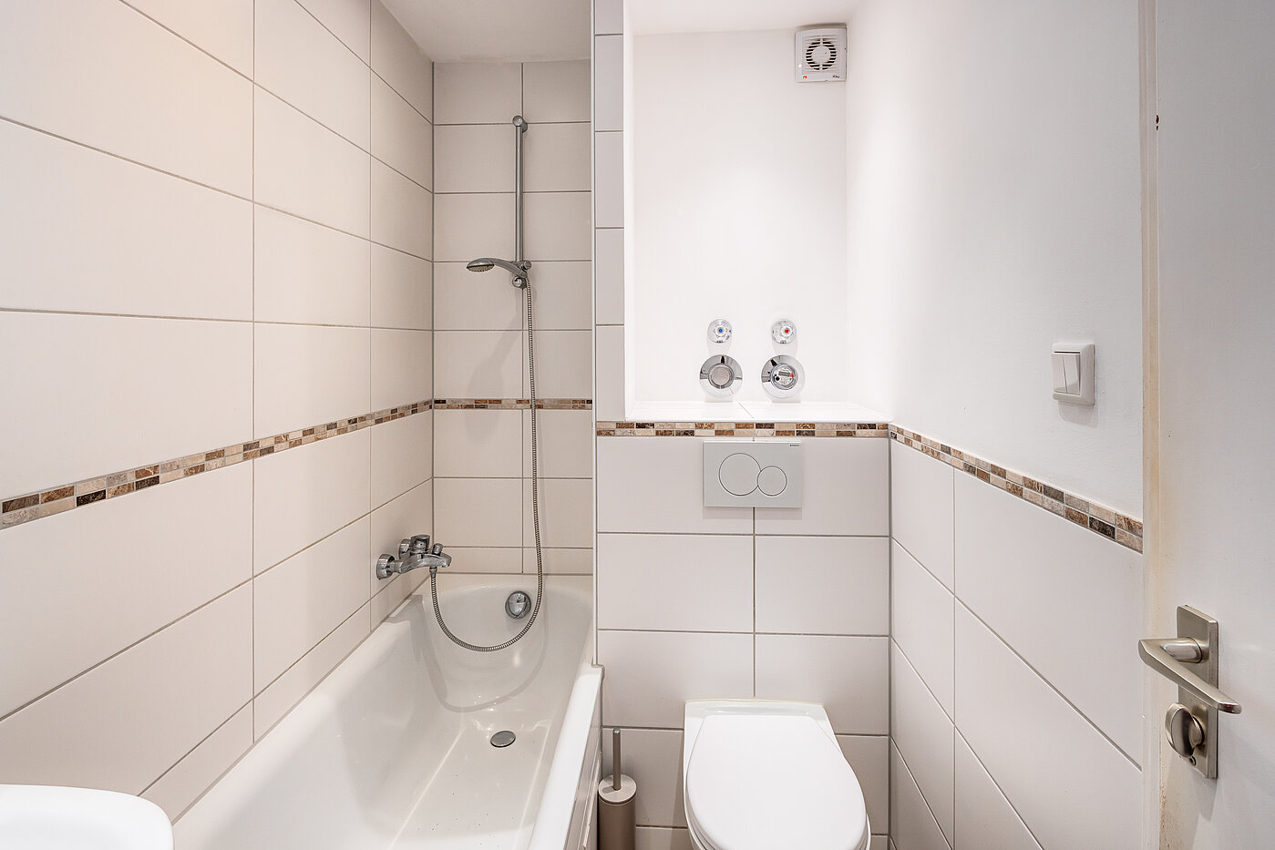 Raised Ground Floor with 1 room | München-Obermenzing | 70282 | Badezimmer