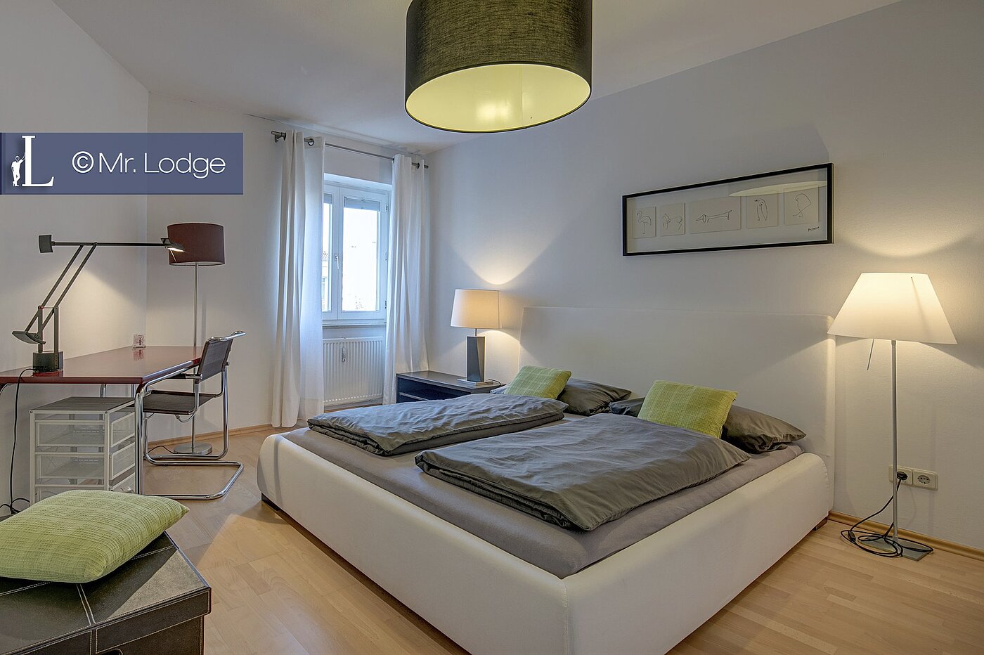 Apartment with 2 room | München-Lehel | 1605ML6 | Schlafzimmer mit Arbeitsplatz