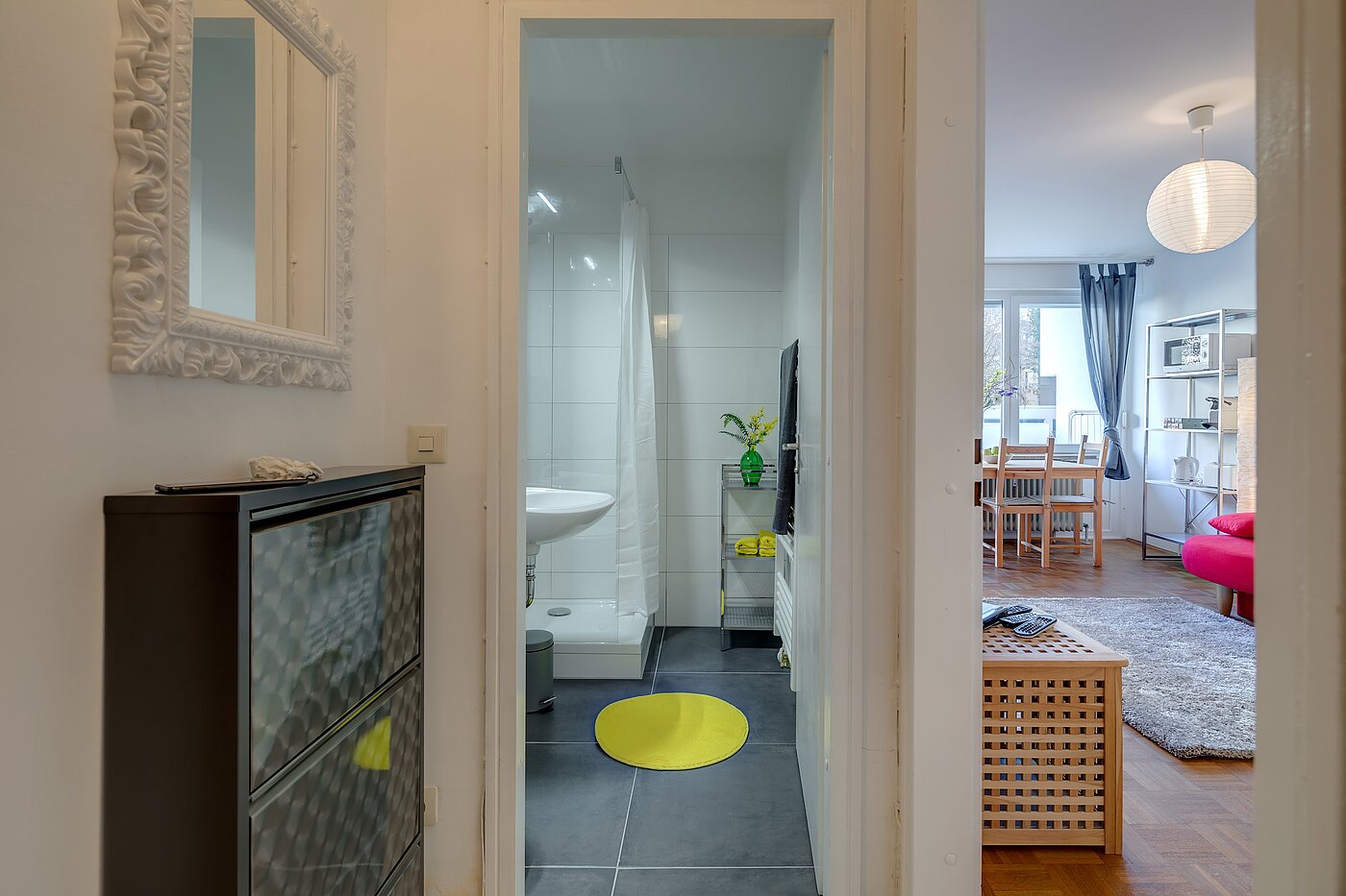 Apartment with 1 room | München-Neuhausen | 2301ML8 | Eingangsbereich mit Blickrichtung Bad