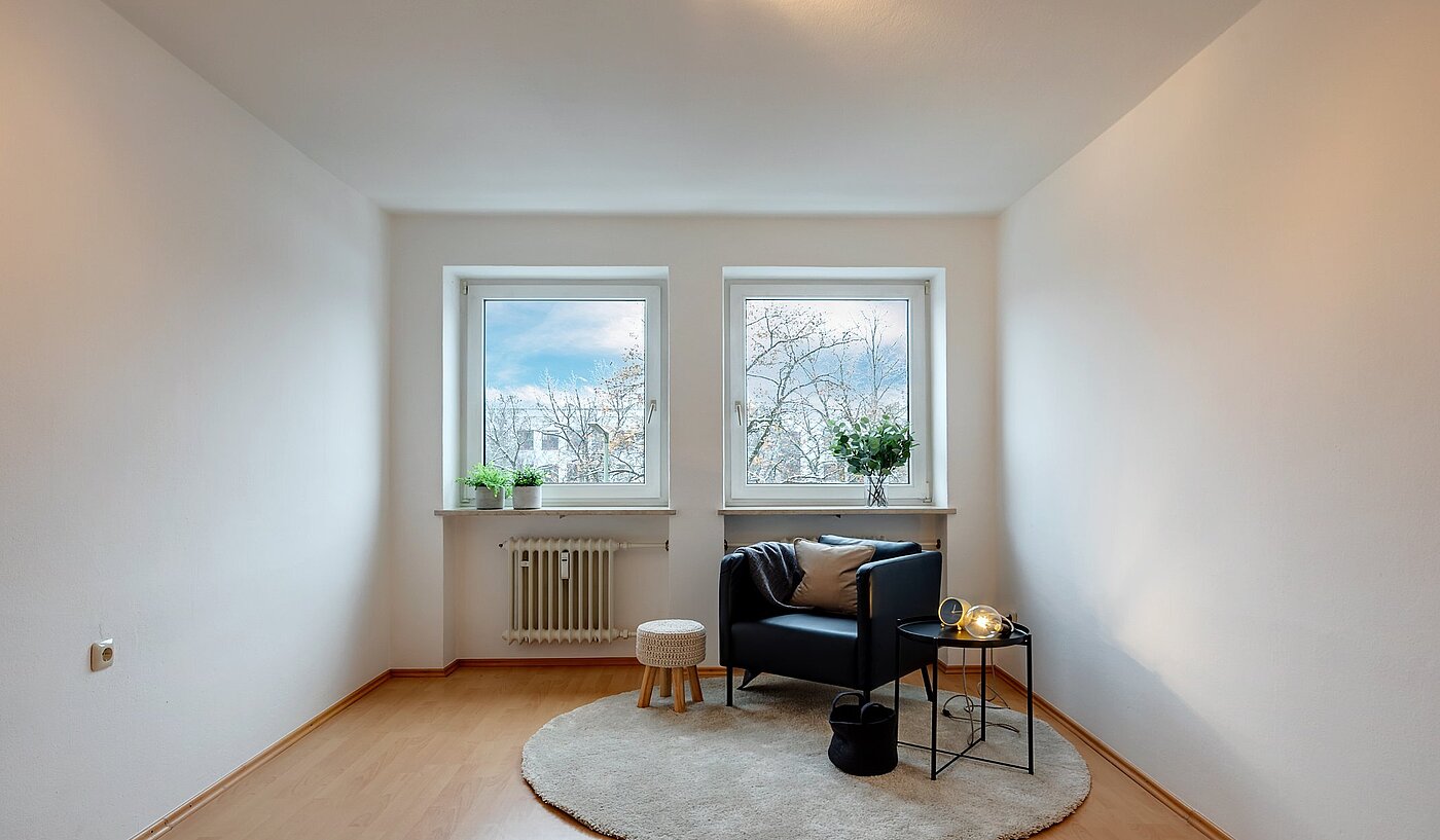 Apartment with 2 room | München-Sendling-Westpark | 1811ML1 | Großes Schlafzimmer..