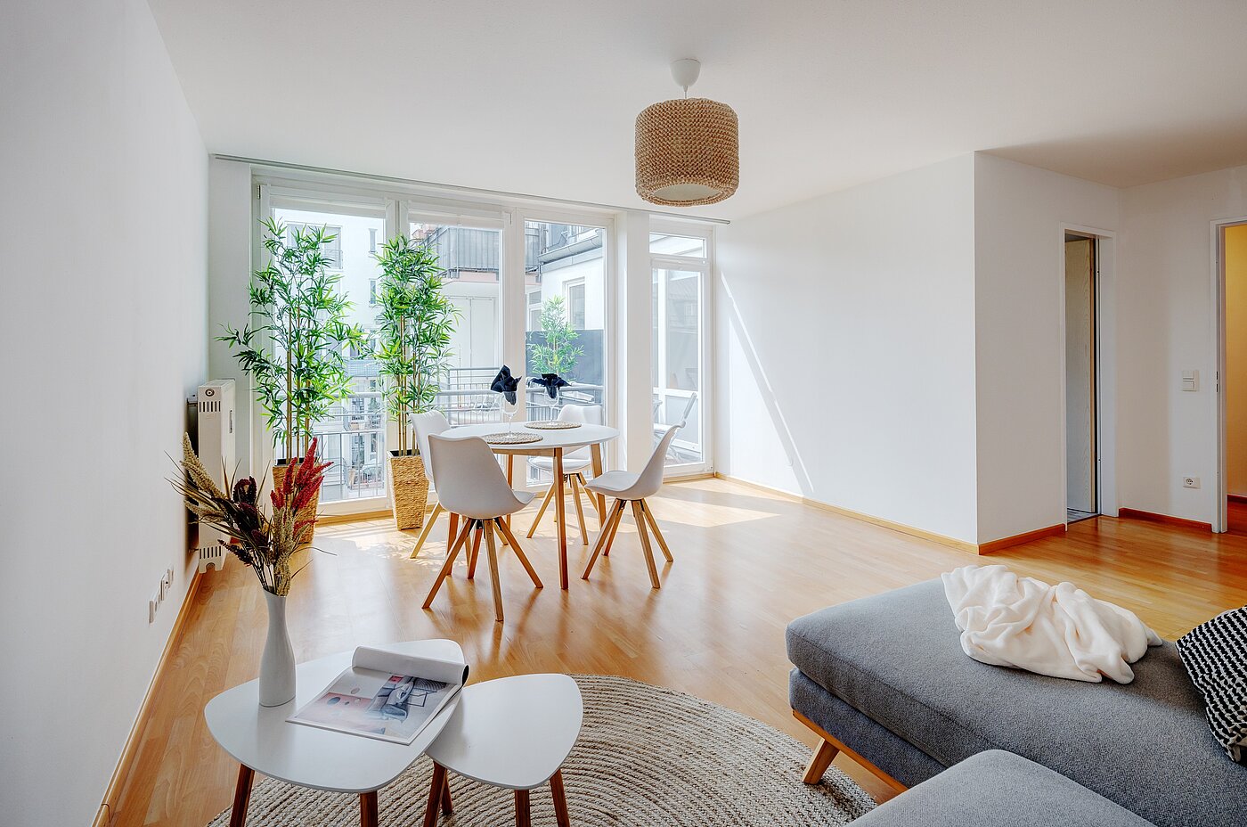 Apartment with 2 room | München-Obersendling | 70039 | Bodentiefe Fenster bieten viel Licht