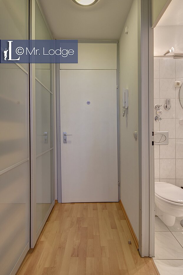 Apartment with 1 room | München-Sendling-Westpark | 1706ML8 | Diele mit Einbauschrank