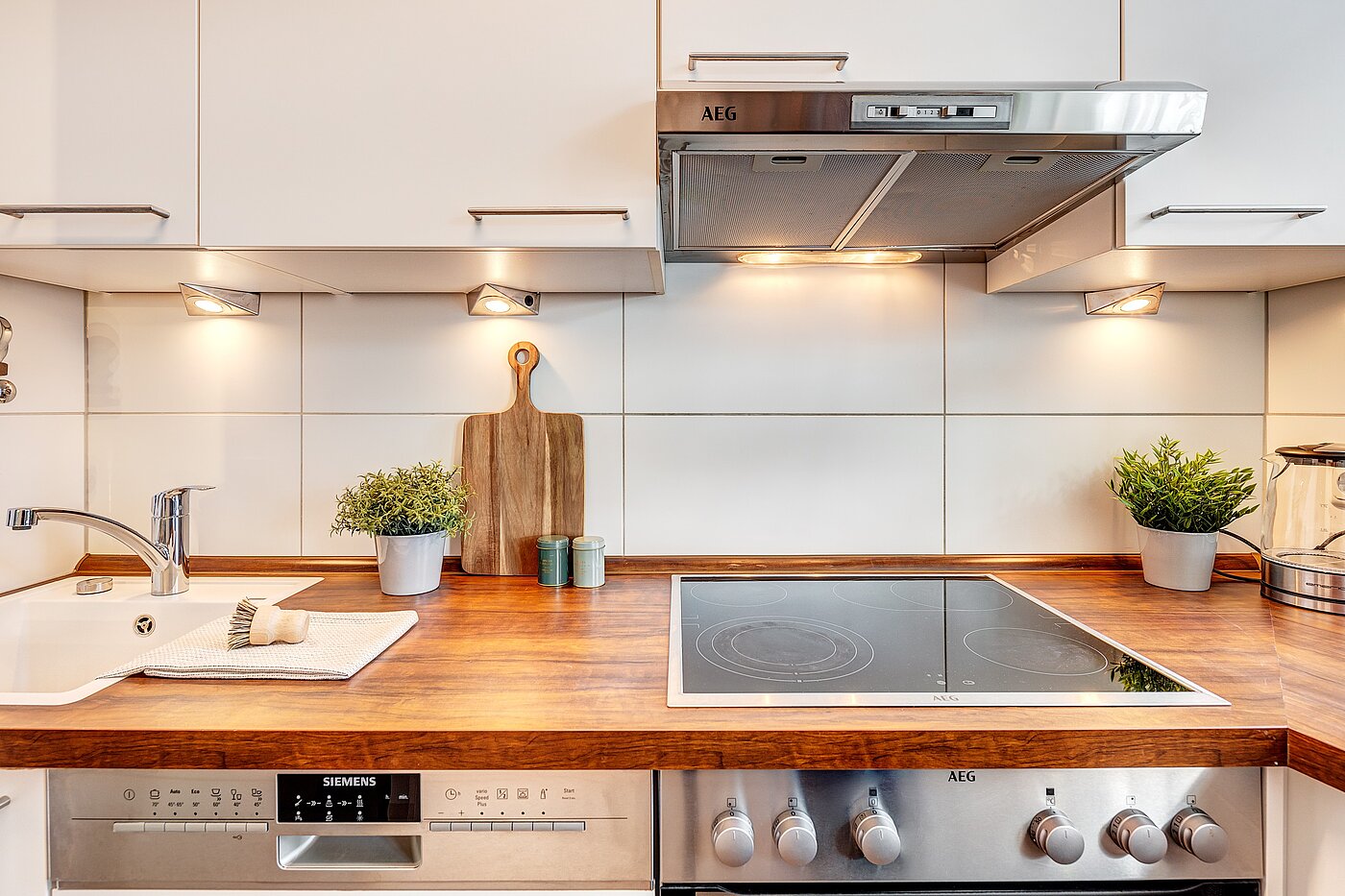 Apartment with 2 room | München-Schwabing | 2205ML71 | ...mit elektrischen Geräten