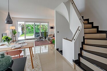 Aubing: Move-in ready, semi-detached house with elegant equipment in
quiet location
