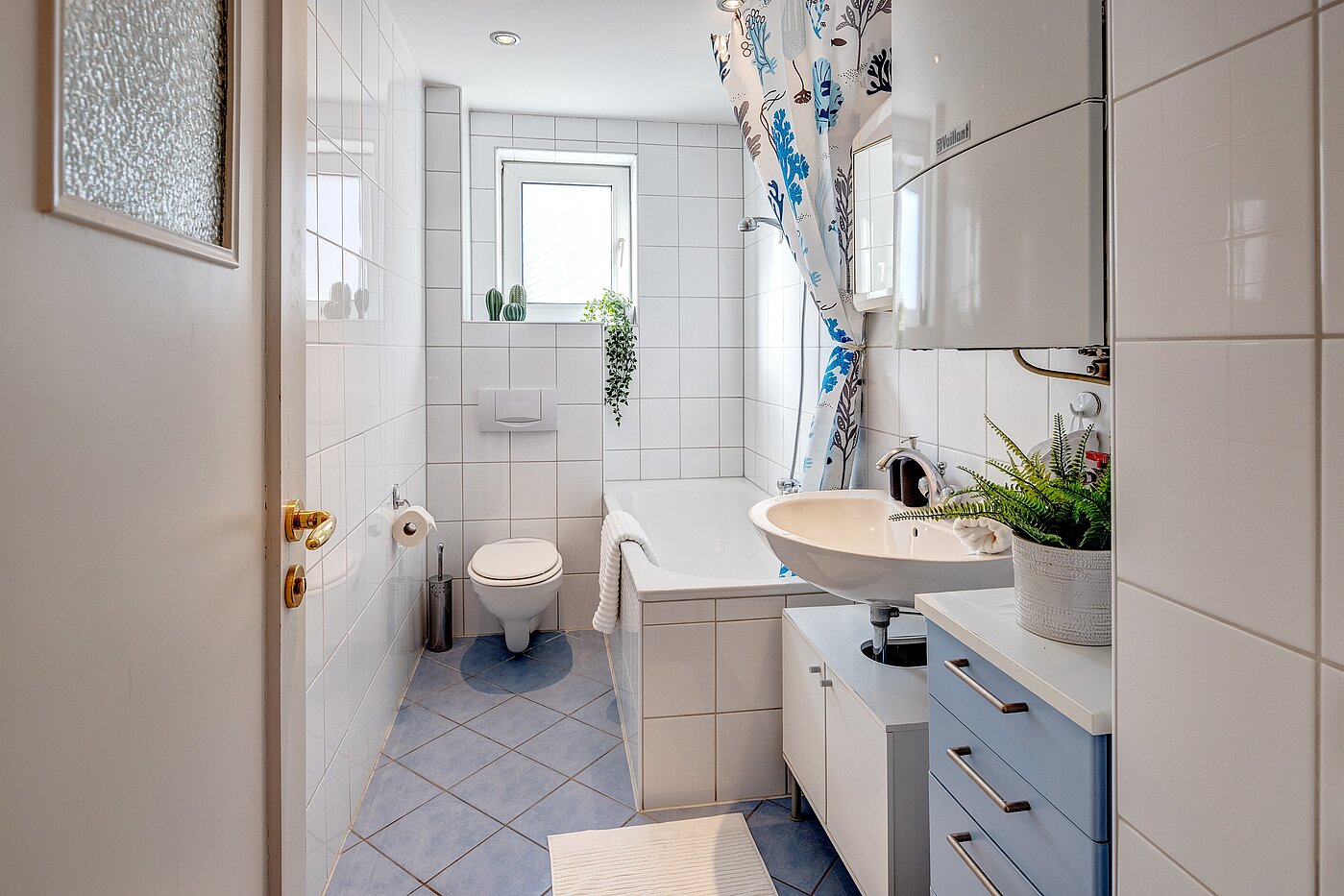 Apartment with 1 room | München-Sendling | 2201ML3 | Bad mit Badewanne...