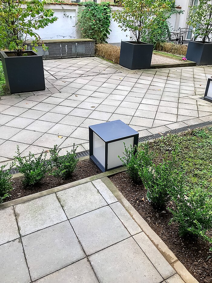 Ground floor apartment with 1.5 room | München-Lehel | 70149 | Zugang zur Terrasse...