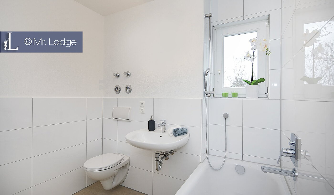 Semi-detached House with 5 room | 1702ML1 | Bad mit Fenster