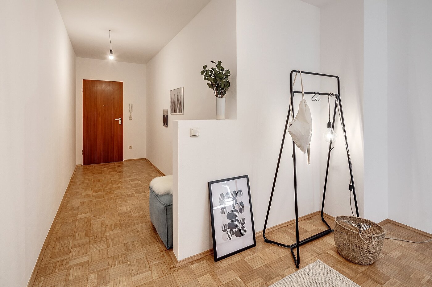 Apartment with 4 room | Eichenau | 1911ML12 | Geräumige Diele