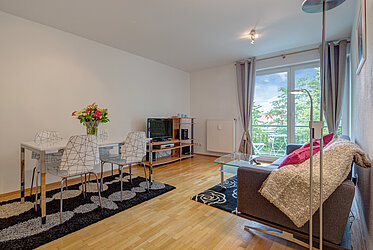 Ramersdorf: Comfortable 2-room apartment with balcony