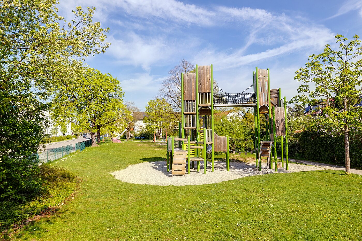 Semi-detached House with 6.5 room | Unterschleißheim | 70122 | Spielplatz in der Alleestraße