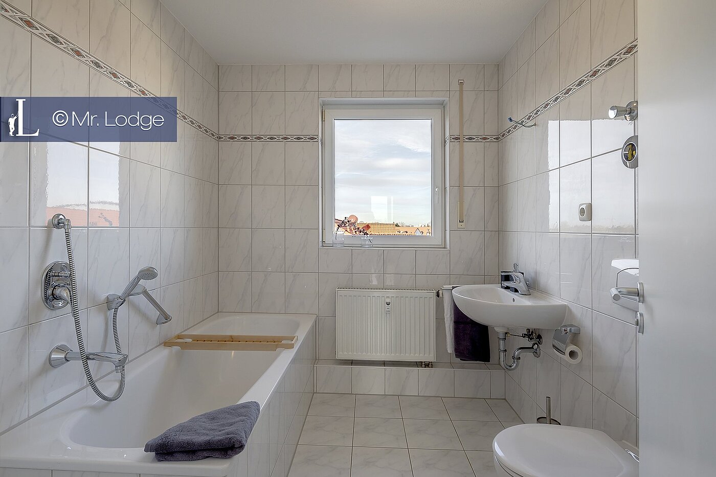 Attic Apartment with 4 room | 1608ML5 | helles Bad