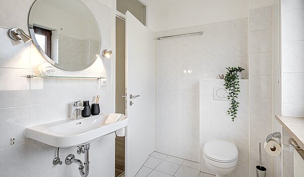 Middle townhouse  with 5 room | Unterschleißheim | 70187 | Helles Badezimmer...