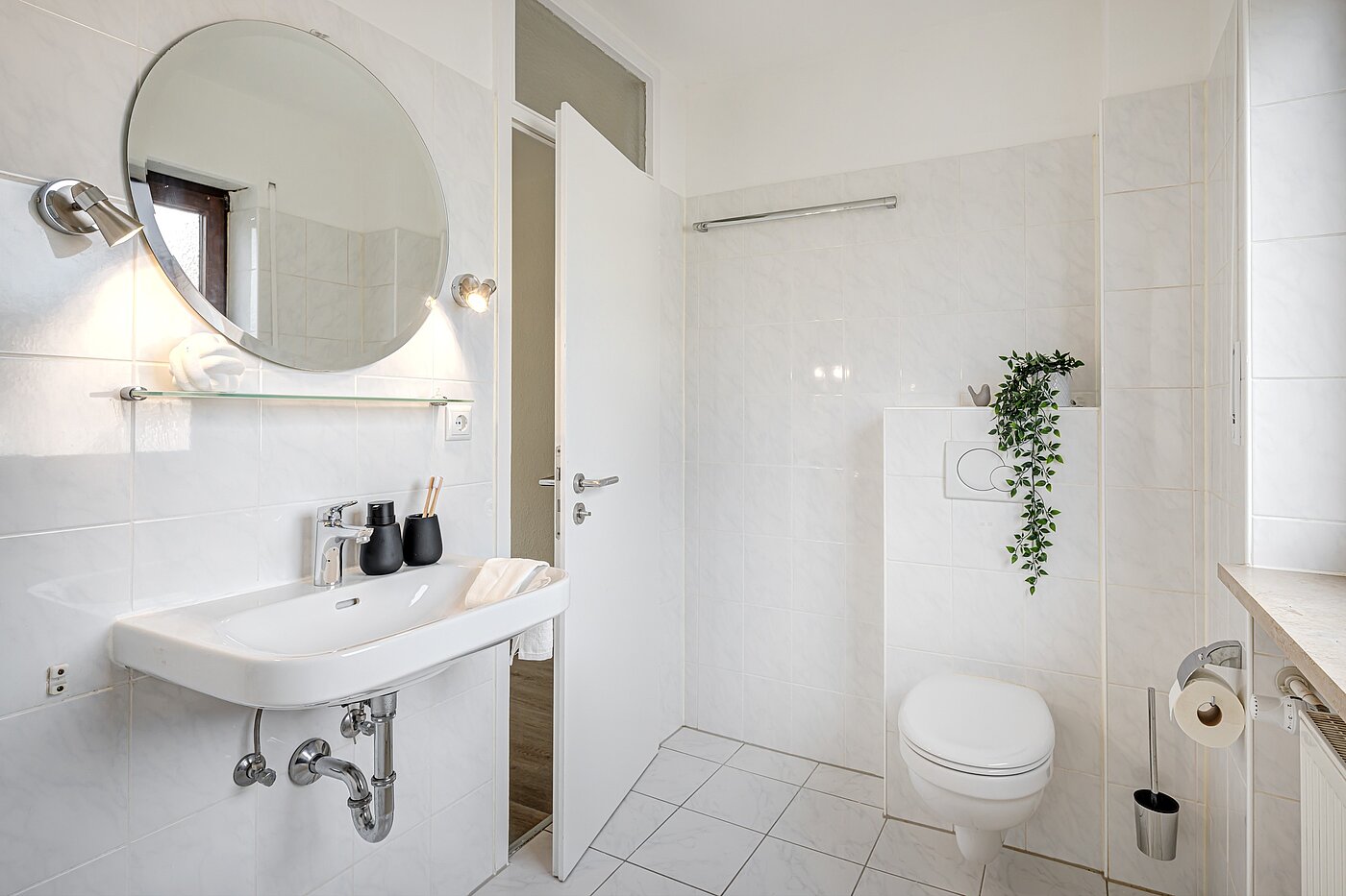 Middle townhouse  with 5 room | Unterschleißheim | 70187 | Helles Badezimmer...