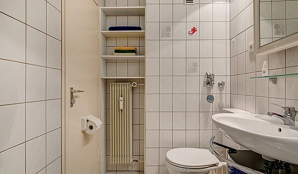 Apartment with 1 room | München-Feldmoching | 70484 | Badezimmer