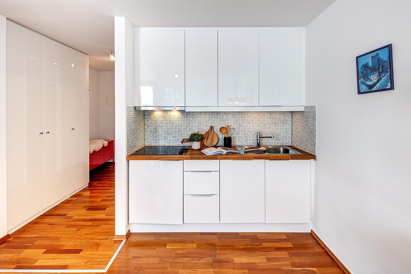 Apartment with 1 room | München-Maxvorstadt | 70165 | Moderne Küchenzeile