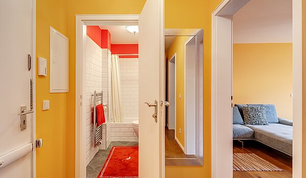 Apartment with 2 room | München-Bogenhausen | 70287 | ...Bad und Wohnzimmer