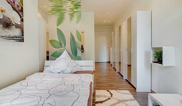 Ground floor apartment with 4 room | München-Neuhausen | 70471 | Apartment 2 Wohn- und...