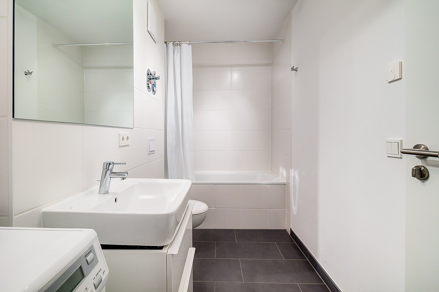 Apartment with 3 room | München-Moosach | 70164 | ...und Badewanne