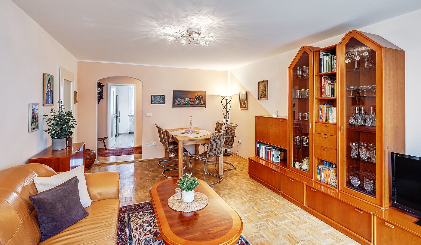 Apartment with 3 room | München-Bogenhausen | 2112ML3 | und Essen