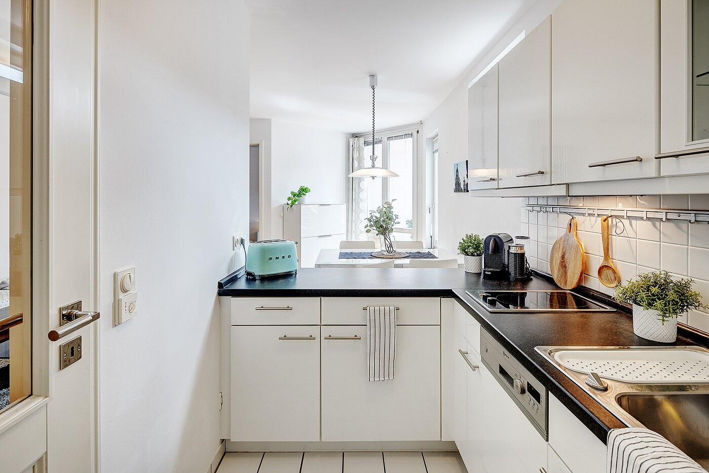 Apartment with 1.5 room | München-Schwabing | 2205ML81 | Integrierte Apartmentküche...