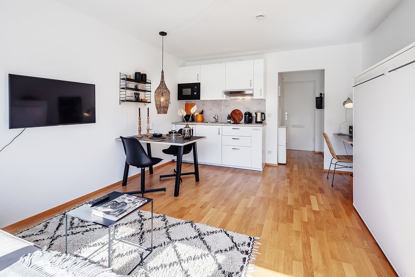 Apartment with 1 room | München-Neuhausen | 2010ML6 | Moderner Wohn-/ Essbereich...