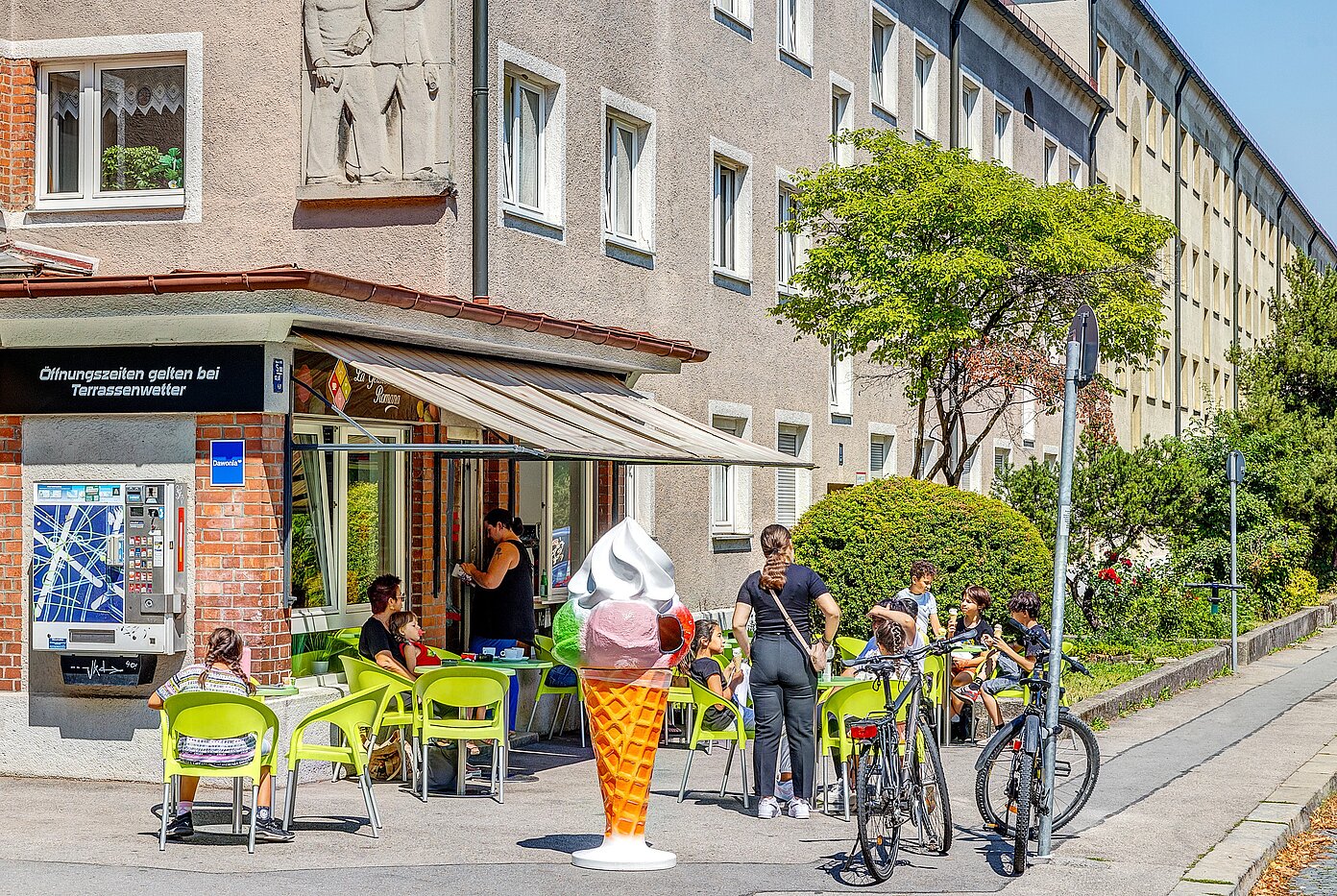 Apartment with 1 room | München-Milbertshofen | 702251 | Eiscafé