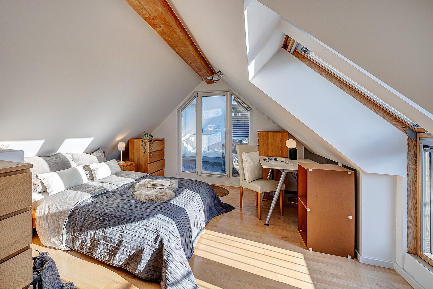 Maisonette with 2.5 room | München-Ludwigsvorstadt | 2111ML5 | ...zum Schlafzimmer und...