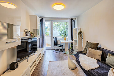 Ramersdorf: 1-bedroom apartment overlooking a quiet, green courtyard - available