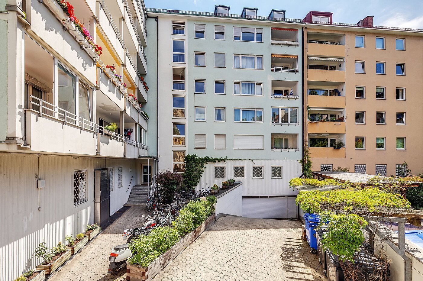Apartment with 3 room | München-Schwabing | 2006ML4 | Hofansicht