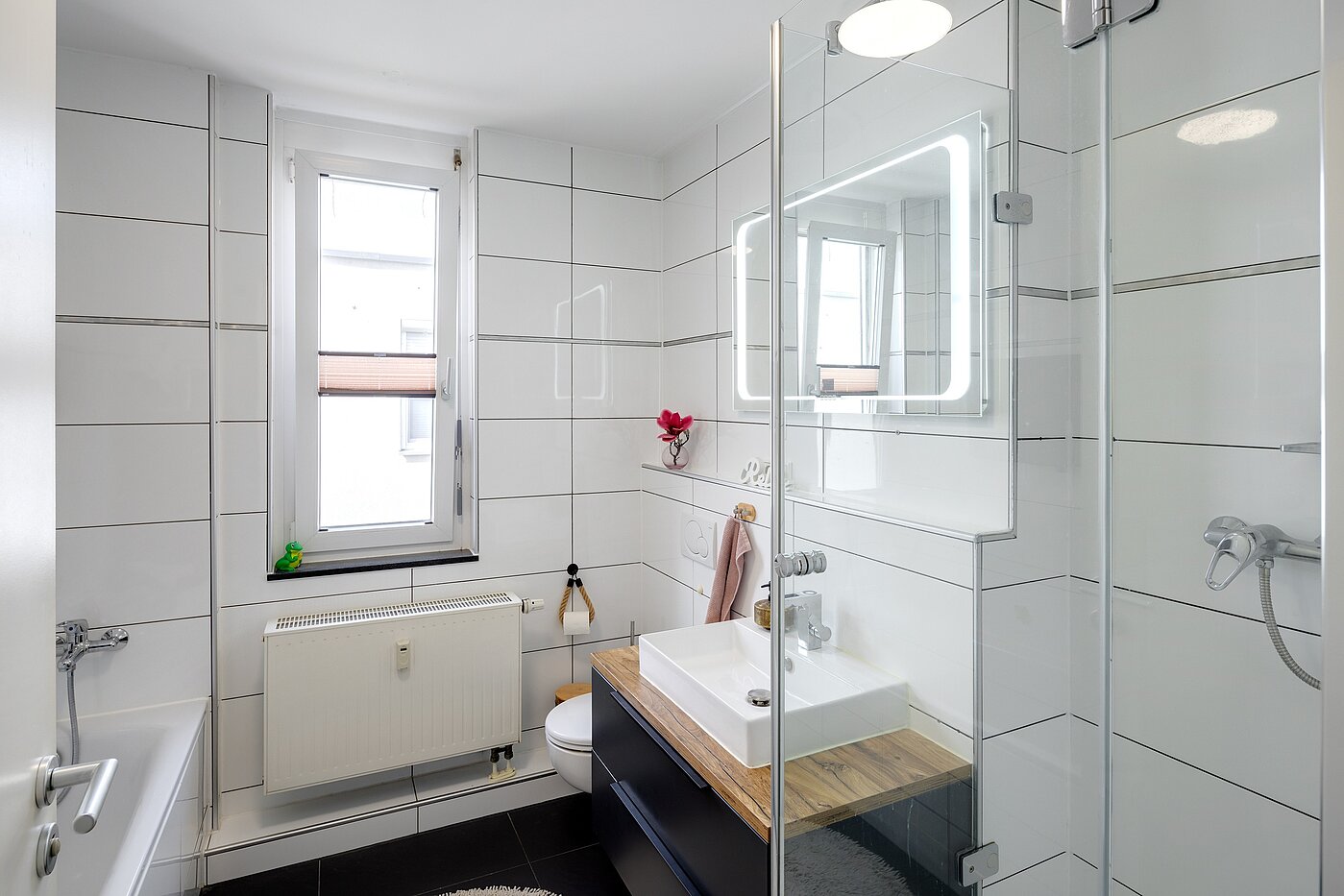 Semi-detached House with 5 room | Unterföhring | 70119 | Bad mit Fenster