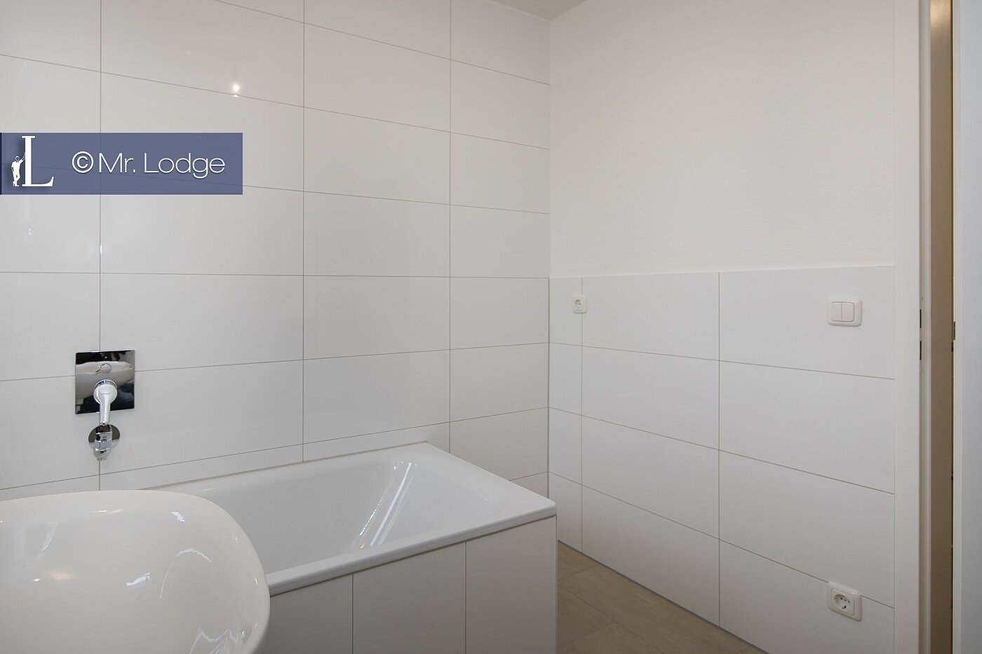 Apartment with 5 room | 1702ML3 | Bad mit WM-Anschluß