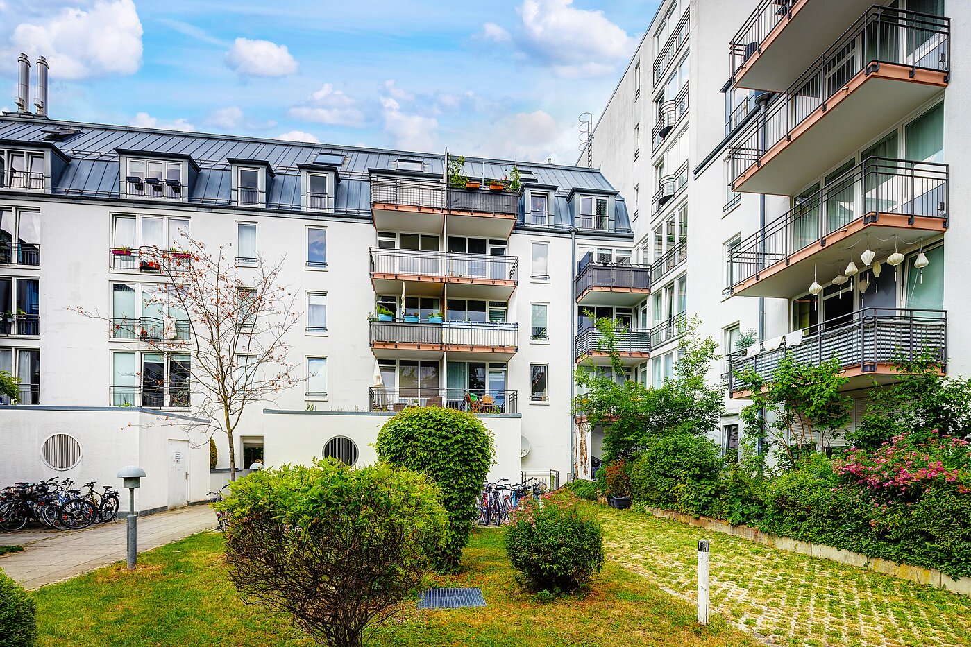 Apartment with 2 room | München-Obersendling | 70039 | Rückansicht der Anlage