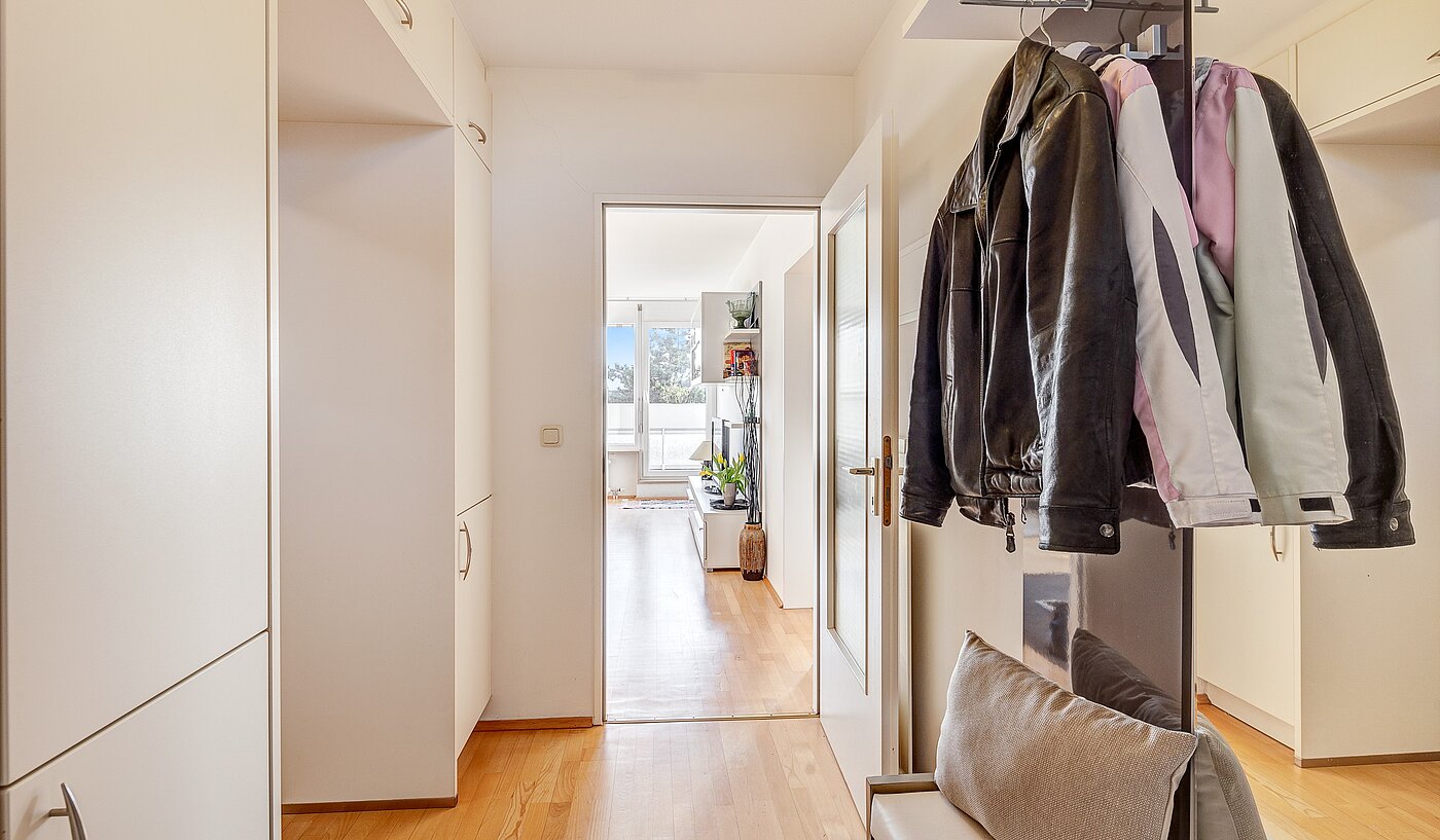 Apartment with 3 room | Unterschleißheim | 70003 | Eingangsbereich mit Einbauten