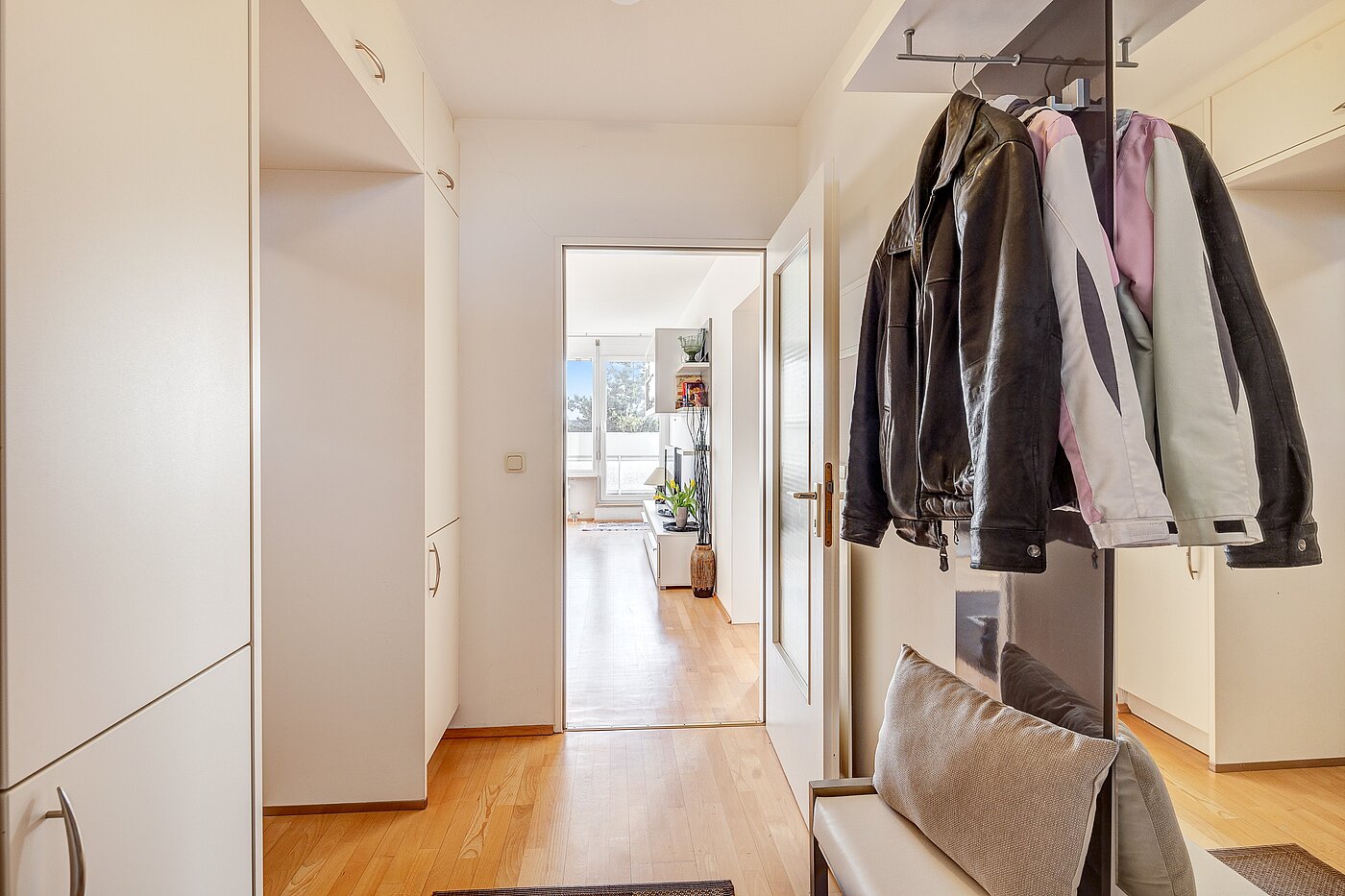 Apartment with 3 room | Unterschleißheim | 70003 | Eingangsbereich mit Einbauten