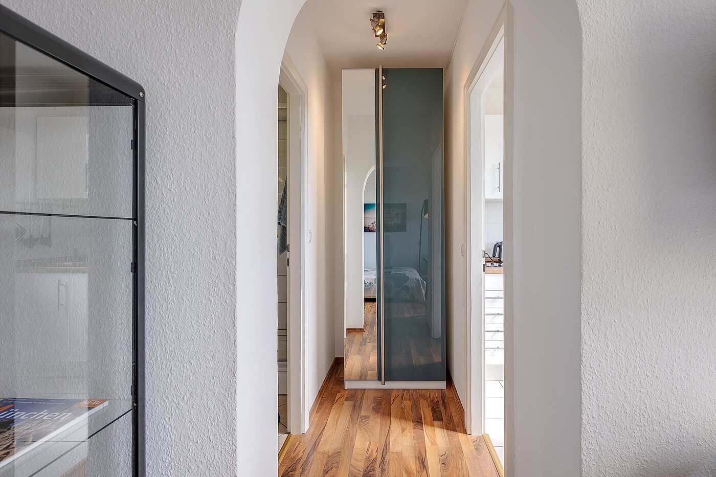 Apartment with 1 room | München-Oberföhring | 2104ML2 | Durchgang zum Bad/Küche