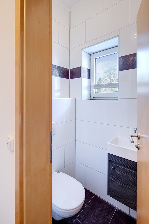 Semi-detached House with 6.5 room | Unterschleißheim | 70122 | Gäste-WC