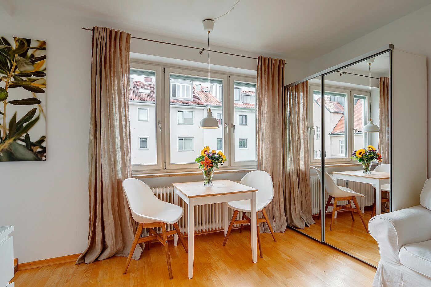 Apartment with 2 room | München-Schwabing | 70130 | ... mit Platz für einen Esstisch